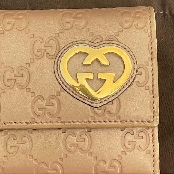 GUCCI Pink Guccissima Long Wallet with Gold Interlocking Heart Accent - Picture 2 of 12